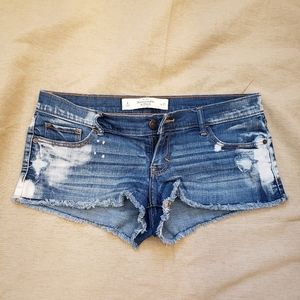 ❤2 for $30 Abercrombie and Fitch Distressed Shorts